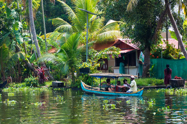 Lana Thayyil Houseboat